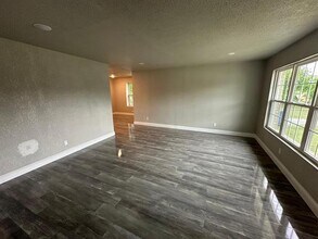 1157 Oxbow Ln in Dallas, TX - Building Photo - Building Photo
