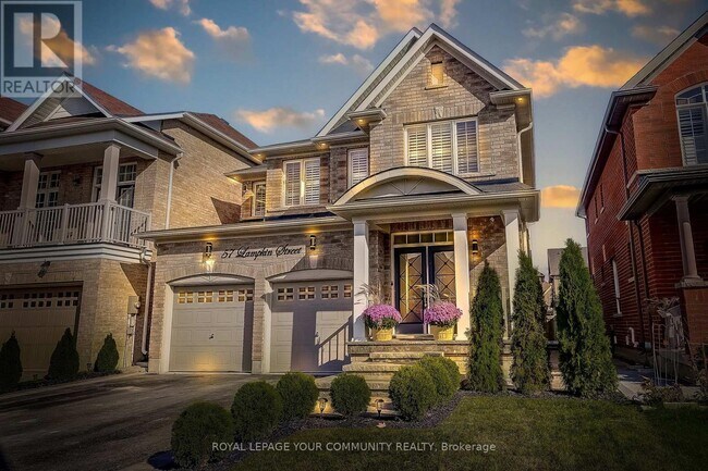 57 Lampkin St in Georgina, ON - Building Photo - Building Photo