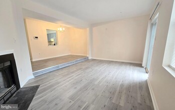 911 Hilldropt Ct in Capitol Heights, MD - Building Photo - Building Photo