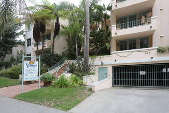 Veteran Terrace in Los Angeles, CA - Building Photo - Building Photo