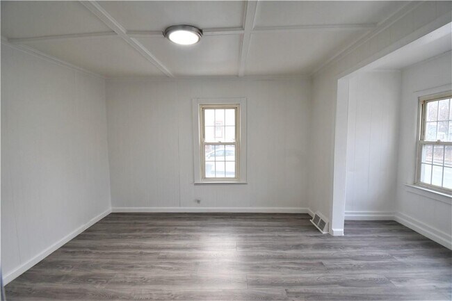 23 Wawayanda Ave in Middletown, NY - Building Photo - Building Photo