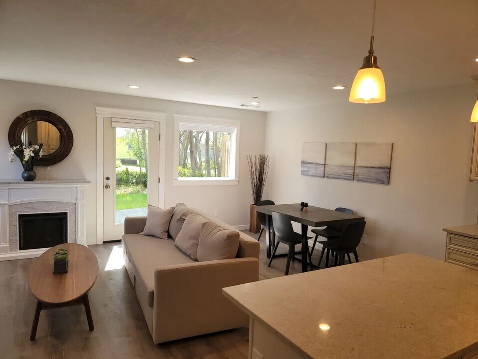 436 A St in Crescent City, CA - Building Photo