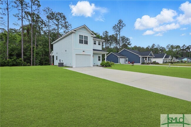 1634 Ashantilly Dr in Darien, GA - Foto de edificio - Building Photo