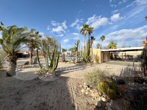 3921 W Sunny Hills Pl in Tucson, AZ - Building Photo - Building Photo