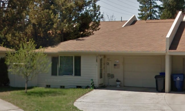 property at 853 SE Stratford Ct