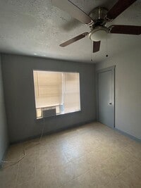 4617 Market St photo'