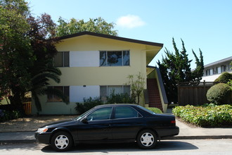 518 19th Ave in San Mateo, CA - Building Photo - Building Photo