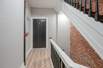 323 S 51st St in Philadelphia, PA - Building Photo - Interior Photo