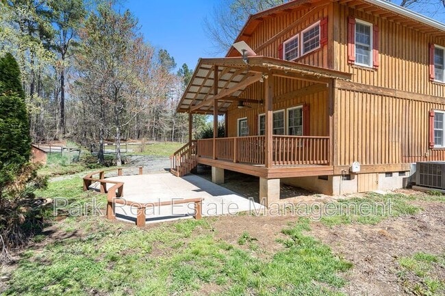 35 Hedgecock Farm in Pittsboro, NC - Building Photo - Building Photo