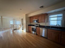 69 School St, Unit 2 in Somerville, MA - Building Photo