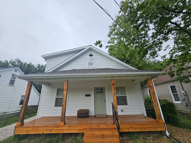 831 S Grant Ave in Springfield, MO - Building Photo - Building Photo