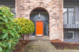 Conquistador in Tacoma, WA - Building Photo - Building Photo