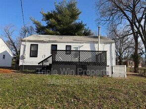 6811 Brower Ct in Berkeley, MO - Building Photo - Building Photo