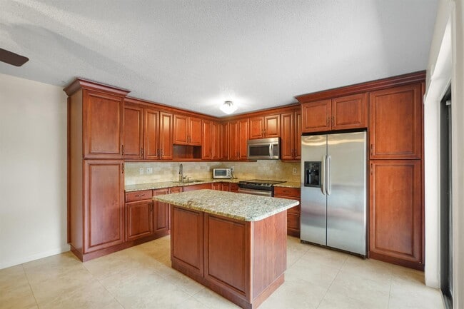 2060 SW 90th Ave