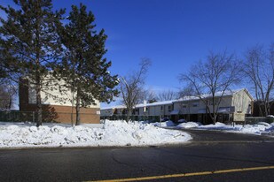 2451 Bridletowne Cir in Toronto, ON - Building Photo