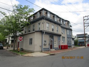 301 N York St in Pottstown, PA - Building Photo - Building Photo