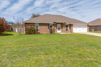 5246 Moore Loop in Crestview, FL - Building Photo - Building Photo