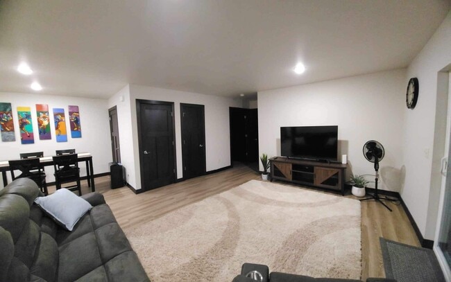 5210 Christopher Dr in Eau Claire, WI - Building Photo - Building Photo