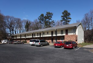 Station On Pineview Apartments