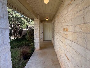 7408 Pusch Ridge Loop in Austin, TX - Foto de edificio - Building Photo