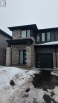 100 Willson Dr in Thorold, ON - Building Photo