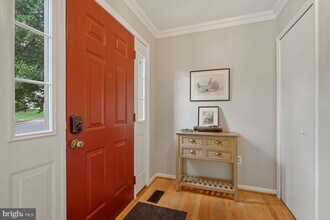 7930 Bubbling Brook Cir in Springfield, VA - Building Photo - Building Photo