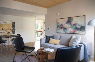 Shortstack Mississippi in Portland, OR - Building Photo