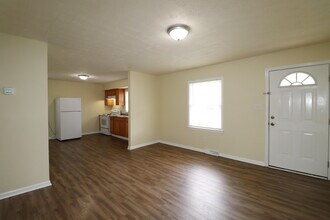 319 Edgewood Dr in Nicholasville, KY - Building Photo - Building Photo