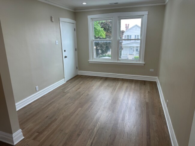 5204 N Ludlam Ave in Chicago, IL - Building Photo - Building Photo