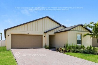 718 Carlyle Wy in Fort Pierce, FL - Building Photo - Building Photo