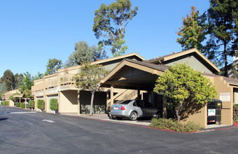 La Jolla Park Villas in La Jolla, CA - Building Photo - Building Photo