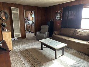 150 S 3rd St in Clearwater, KS - Building Photo - Building Photo