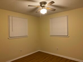 10706 N Park Ave, Unit 10706 N Park Avenue in Carmel, IN - Foto de edificio - Building Photo
