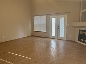 6712 Gleason Ave NW in Albuquerque, NM - Foto de edificio - Building Photo