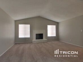 3012 Snowberry Ln in Modesto, CA - Building Photo - Building Photo