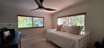 2211 SW 75th Ave in Miami, FL - Building Photo - Building Photo