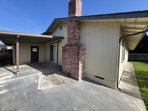 3110 Janes Rd in Arcata, CA - Building Photo - Building Photo