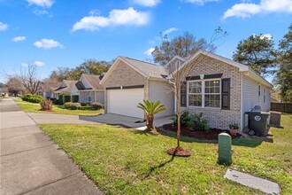 484 Brooke Hampton Dr in Tallahassee, FL - Building Photo - Building Photo