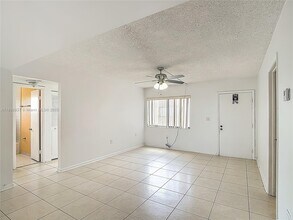 8420 SW 133rd Avenue Rd in Miami, FL - Building Photo - Building Photo