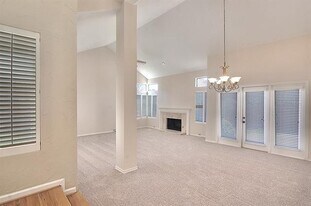 5806 Smoke Glass Trail in Dallas, TX - Building Photo