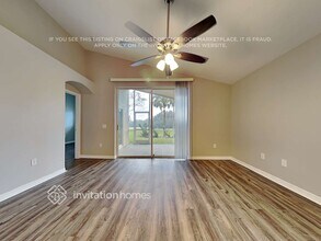 19250 Fishermans Bend Dr, Unit 1052 in Lutz, FL - Foto de edificio - Building Photo