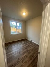 816-818 NW 7th Ave in Camas, WA - Building Photo - Building Photo