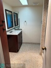 1080 Del Lago Cir in Sunrise, FL - Building Photo - Building Photo
