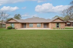 271 Lawrence Rd, Unit A in Longview, TX - Building Photo