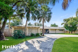 1961 9th St SE in Winter Haven, FL - Building Photo