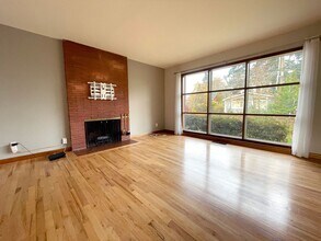 8420 NE Eugene St in Portland, OR - Building Photo - Building Photo