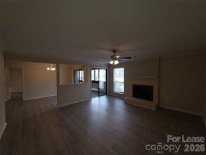 7325 Winery Ln in Charlotte, NC - Building Photo - Building Photo