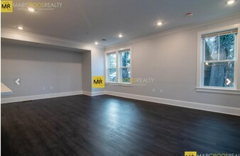 78 North Beacon St, Unit 1 in Boston, MA - Foto de edificio - Building Photo