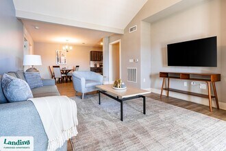 305 Laredo Dr in Cocoa, FL - Foto de edificio - Building Photo