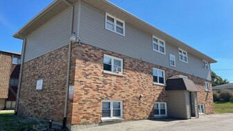 531 Pasadena in Crest Hill, IL - Building Photo